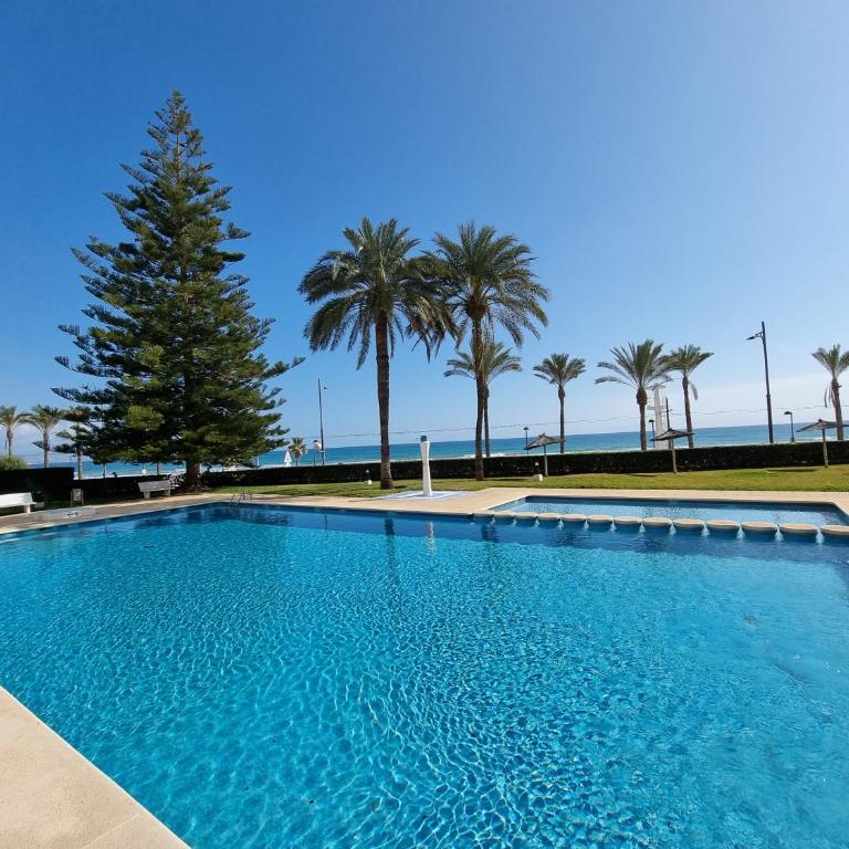 Torre Edinso (1ª linea Playa Muchavista) - Apartamento con vistas al mar - 2