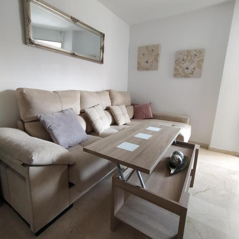 Lovely apartment in Torremolinos Views of the sea, pool, terrace, sofa bed and fully equipped kitchen - Apartamento con vistas al mar - 6