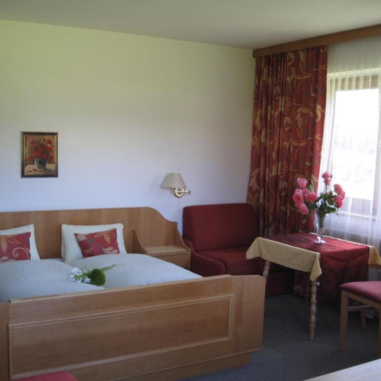 Johannishof - Doppelzimmer mit Balkon (2 Erwachsene + 1 Kind) - 5