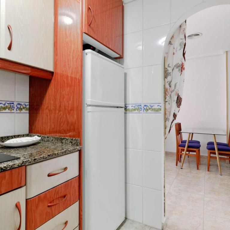 Torrevieja Playa del Cura - 140 m to the beach. - Apartamento de 1 dormitorio - 13
