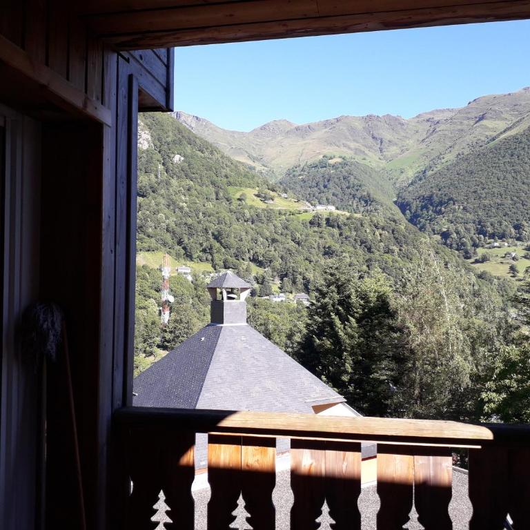 Appartement 4/6 pers 38m2, vue montagne, piscine chauffée, 500m centre ville - Appartement 2 Chambres - 1