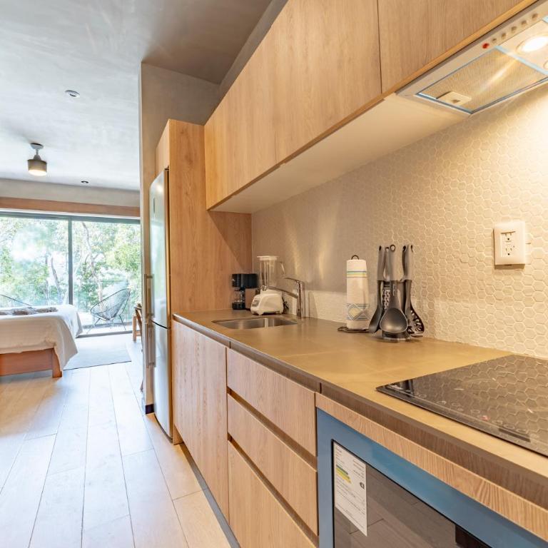 ELEMENT Apartments - Studio with Balcony - 15