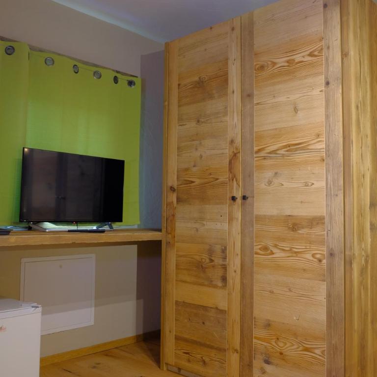 Arlette Chambres d'Hôtes - Camera Matrimoniale con Bagno Privato - 2