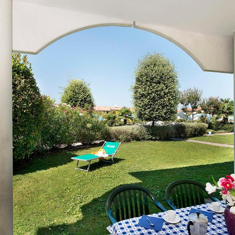 Villaggio Ducale - Appartamento con 2 Camere da Letto - Piano Terra con Giardino - 1