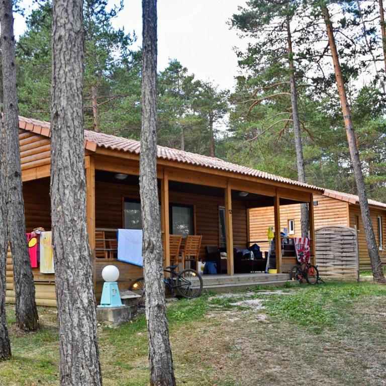 Camping La Pinatelle - Chalet 3 Chambres - 3