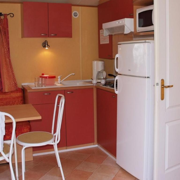 Camping La Pinatelle - Mobile Home - 3