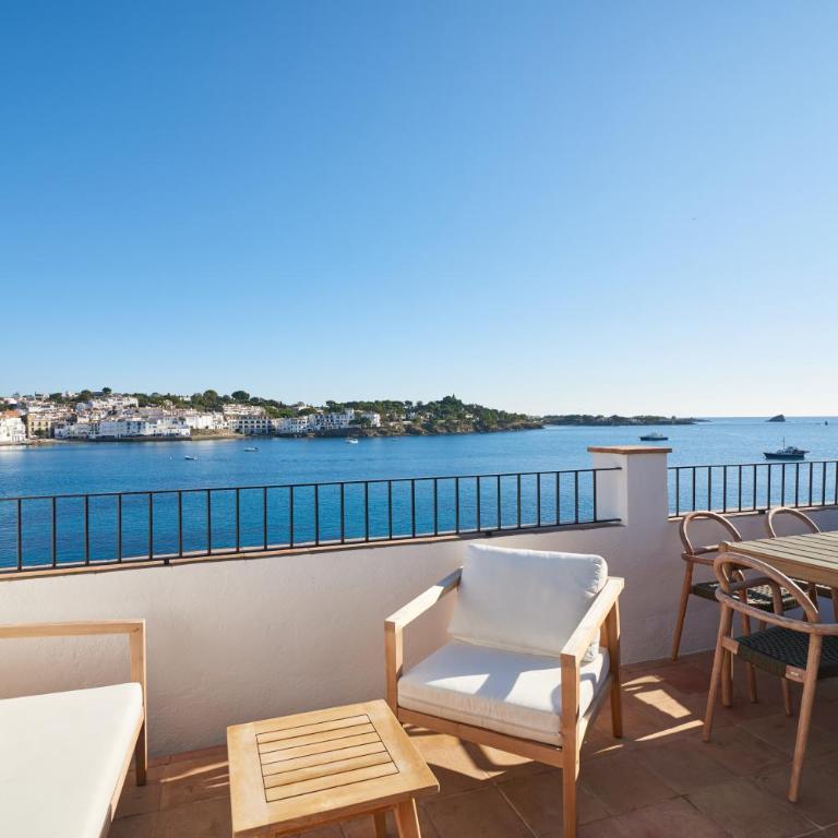Beachfront Penthouse with Sea Views in CADAQUES - Apartamento de 2 dormitorios - 4