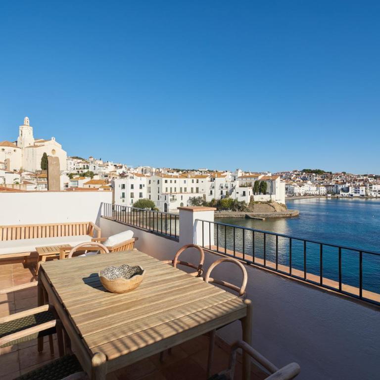 Beachfront Penthouse with Sea Views in CADAQUES - Apartamento de 2 dormitorios - 2