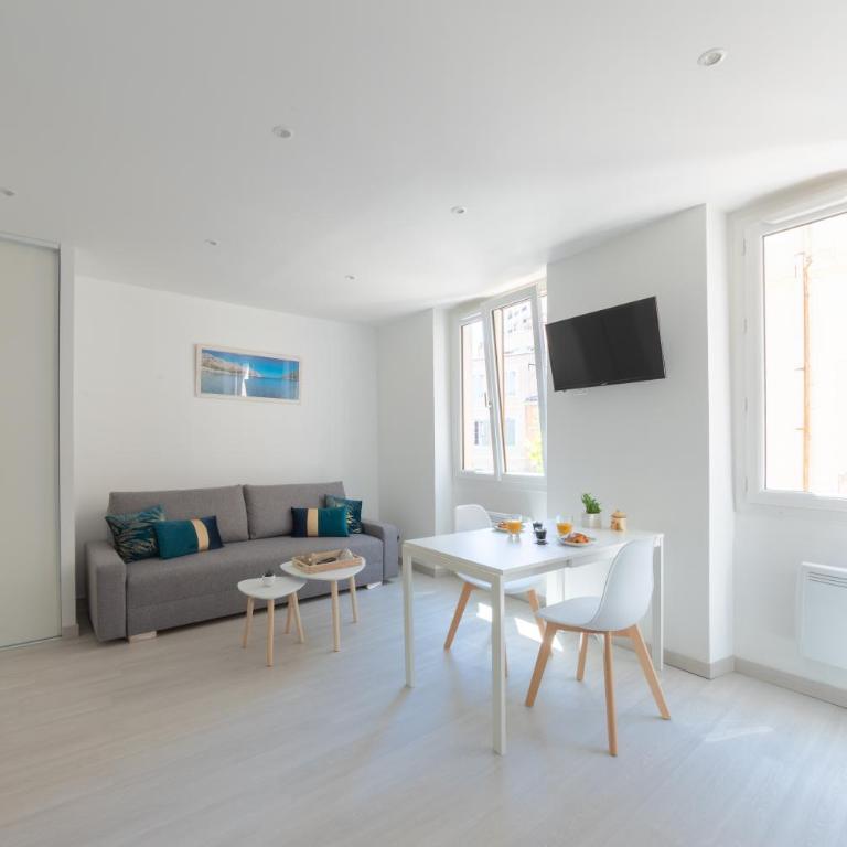 Studio lumineux Place de Lenche Panier Marseille - Appartement 1 Chambre - 9
