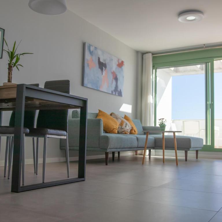 Precioso apartamento frente a la playa con piscina - Apartamento de 2 dormitorios - 20