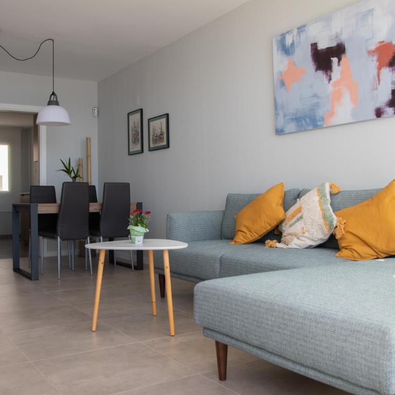 Precioso apartamento frente a la playa con piscina - Apartamento de 2 dormitorios - 3