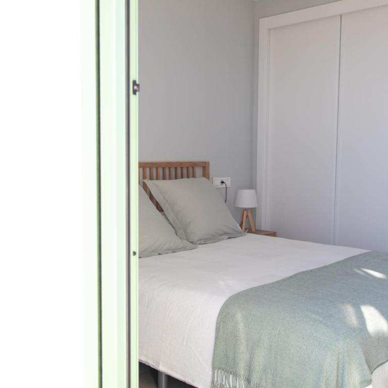 Precioso apartamento frente a la playa con piscina - Apartamento de 2 dormitorios - 35