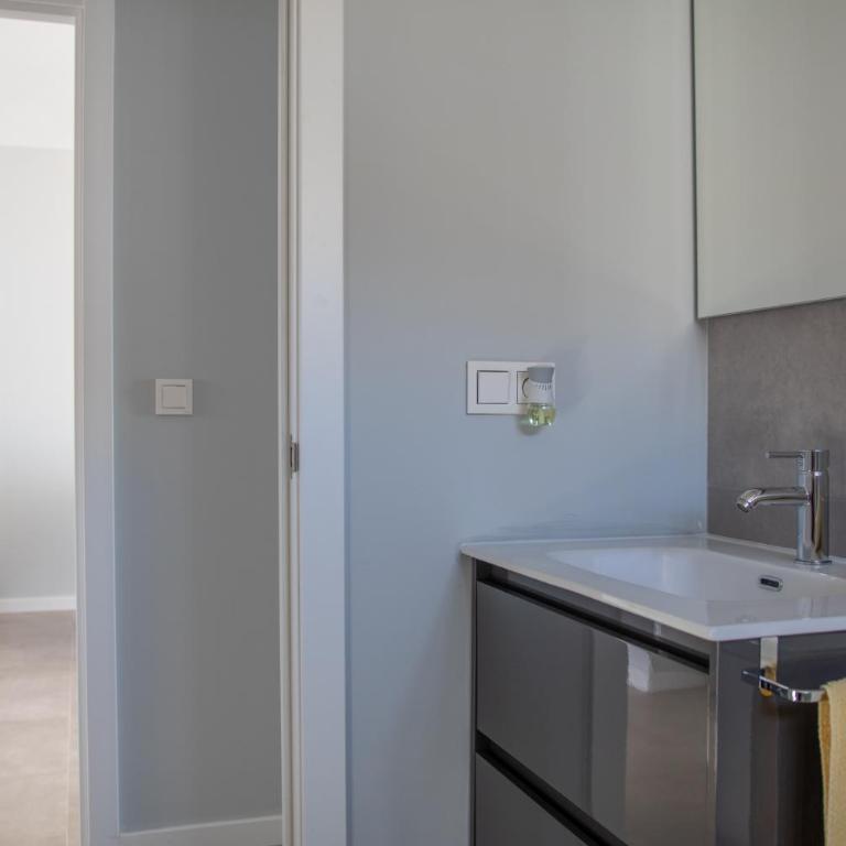Precioso apartamento frente a la playa con piscina - Apartamento de 2 dormitorios - 42