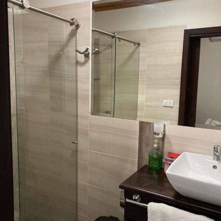 Hotel Boutique Colonial Cartago - Habitación Doble con baño privado - 3