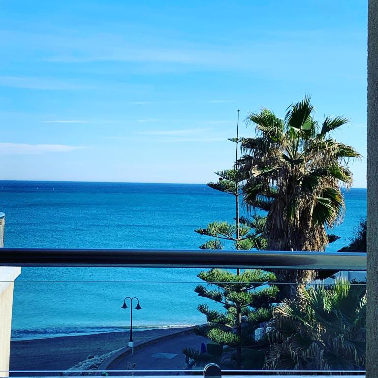 La Roca Chica first line beach Bajondillo Nice & cosy studio apartment - Estudio - 32