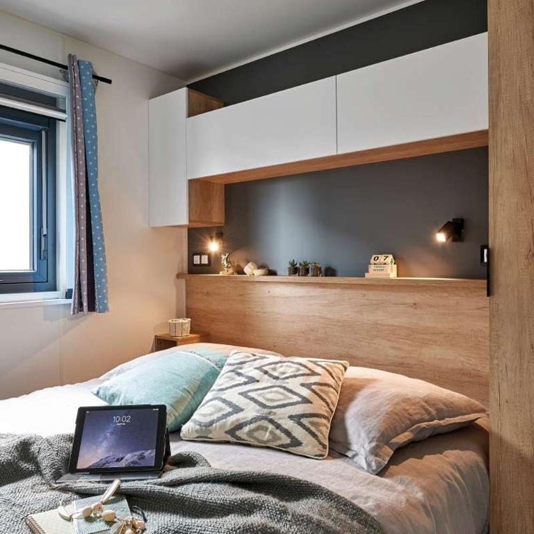 Camping Le Bellevue - Mobile Home Grand Confort - 2 Chambres - 2 Salles de Bains - 4 Personnes - 3