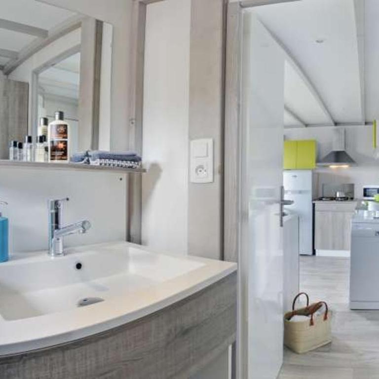 Camping Le Bellevue - Chalet Grand Confort - 3 Chambres - 6 Personnes - 2