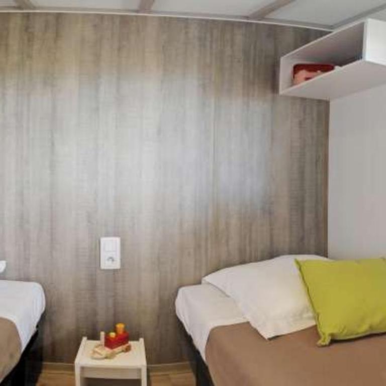 Camping Le Bellevue - Chalet Grand Confort - 3 Chambres - 6 Personnes - 3
