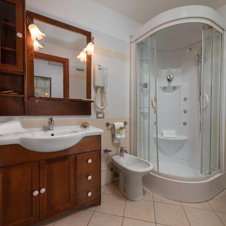 Helios Hotel - Suite - 2