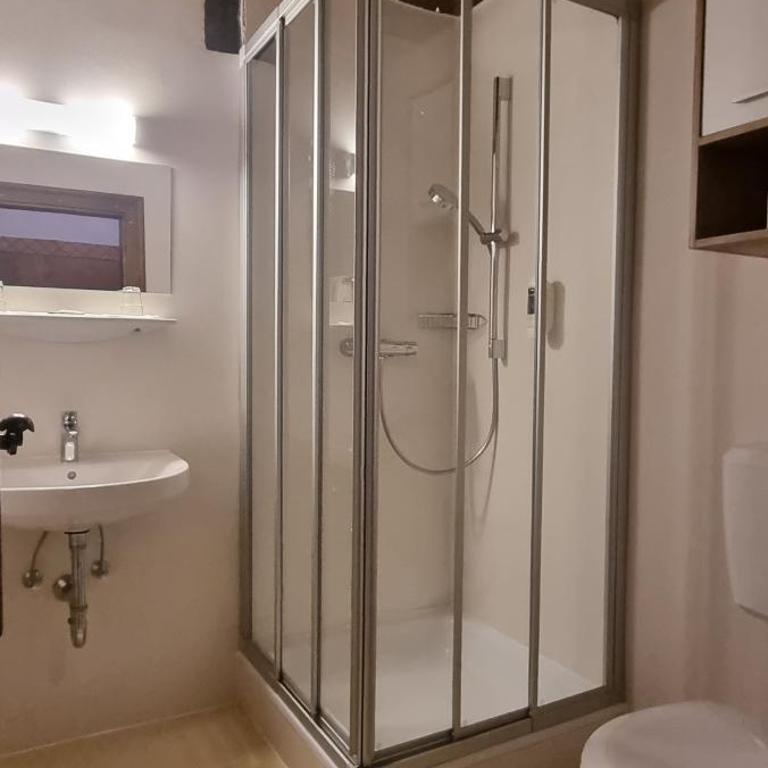 Pension Schöne Aussicht - Chambre Familiale avec Balcon (2 Adultes + 1 Enfant) - 5