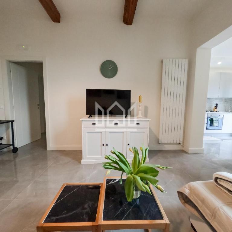 Gold River House - Appartamento con Balcone - 2
