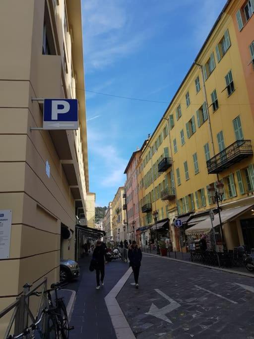 Studette en plein cœur du Vieux Nice - Studio - 22