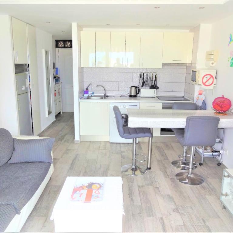Sunset apartment with sea view and free WIFI in the heart of Las Americas - Apartamento de 1 dormitorio - 4