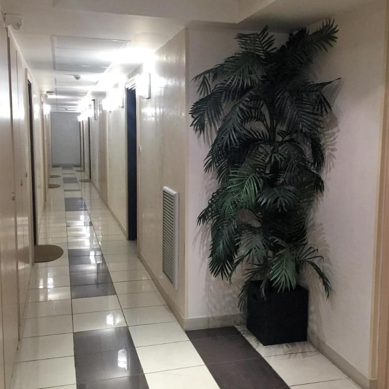 T2 proche de la gare, à 10 minutes à pieds de la Croisette, piscine & parking dans résidence de haut standing - Appartement 1 Chambre - 17