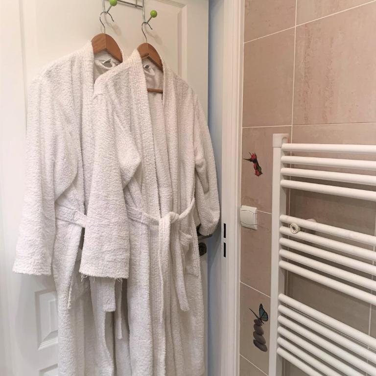 T2 proche de la gare, à 10 minutes à pieds de la Croisette, piscine & parking dans résidence de haut standing - Appartement 1 Chambre - 44