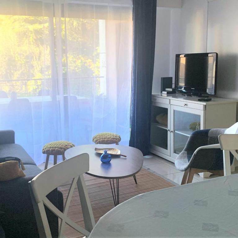 T2 proche de la gare, à 10 minutes à pieds de la Croisette, piscine & parking dans résidence de haut standing - Appartement 1 Chambre - 20