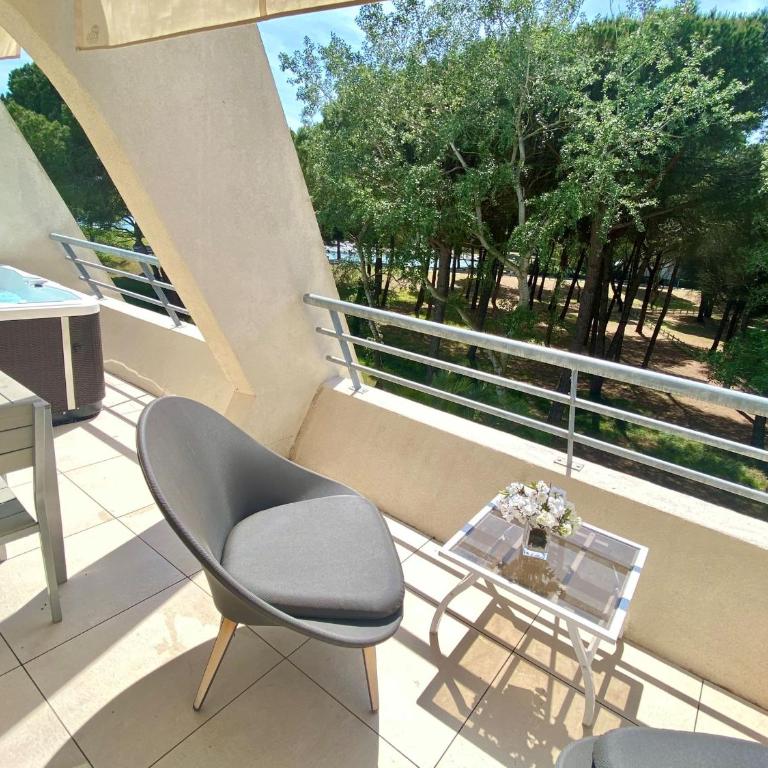 GOLF HOTEL - Suite - 11