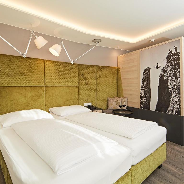 Hotel Die Krone - Immenstadt-Stein - Doppelzimmer mit Balkon - 2