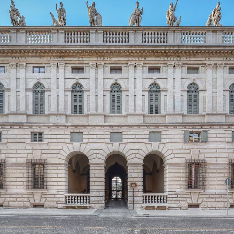 Rooms Castelvecchio - Palazzo Canossa - Appartamento Standard - 1