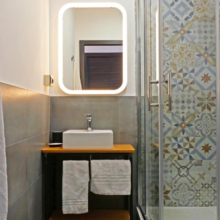 B&B Filo 15 - Double Room with Balcony - 2