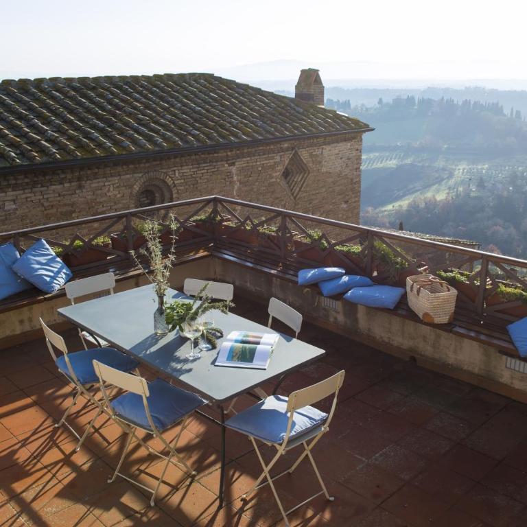 Zafferano Rooftop Terrace Tower House - Three-Bedroom Apartment - 18