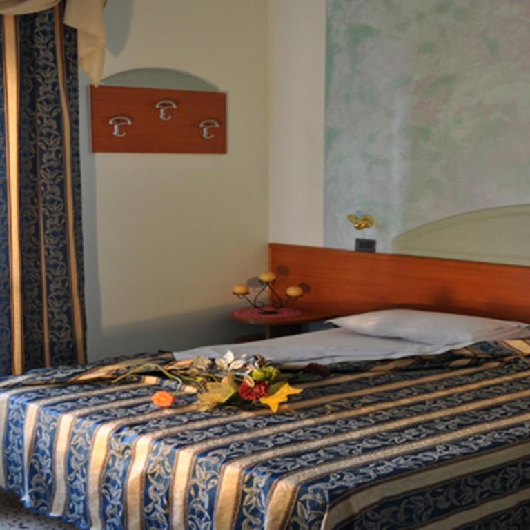 Hotel Nascente - Camera Matrimoniale - 2