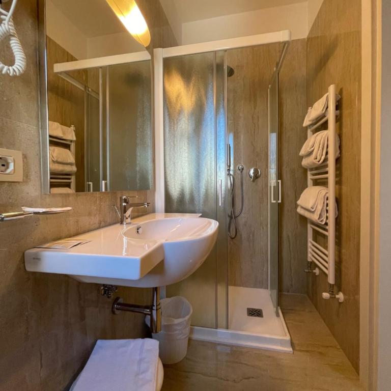 Hotel Marco Polo 3 Stelle Superior - Camera Tripla Comfort - 4