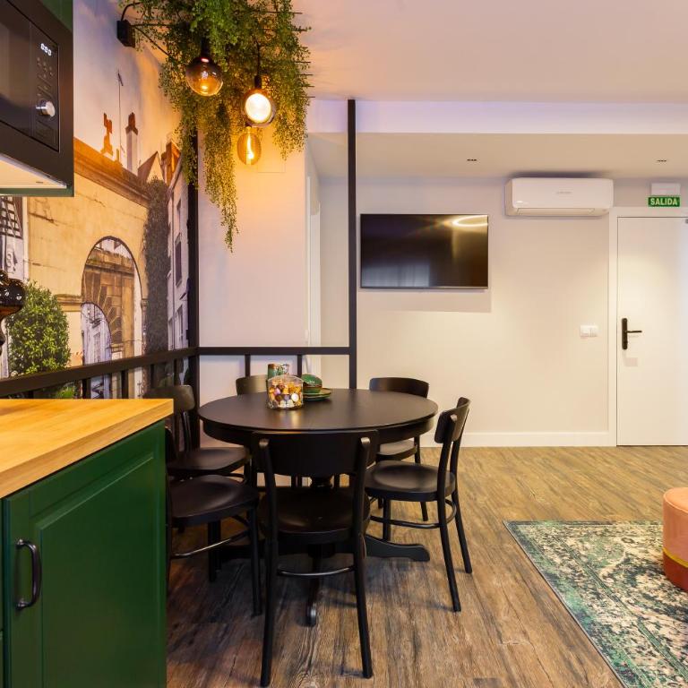 Fly Rooms Madrid Airport - Apartamento de 3 dormitorios - 22