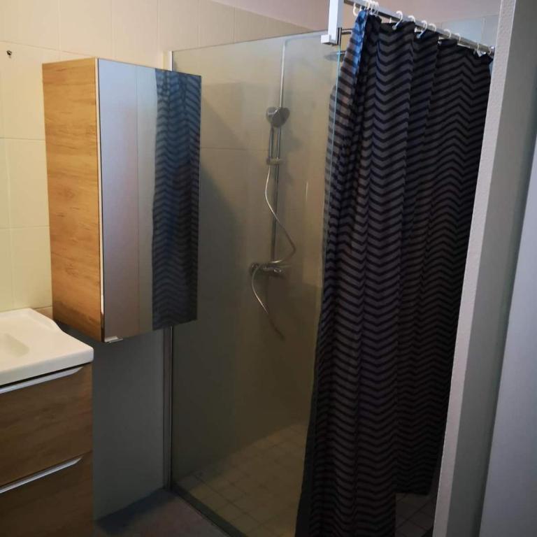 La cahute, Gîte avec jardin pour 15 personnes - Maison 7 Chambres - 21