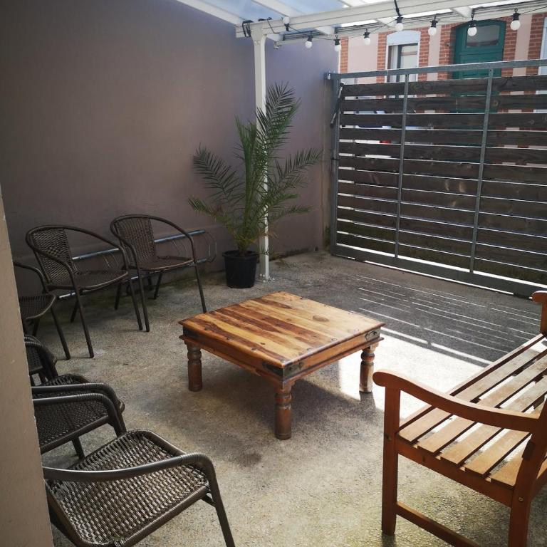 La cahute, Gîte avec jardin pour 15 personnes - Maison 7 Chambres - 16