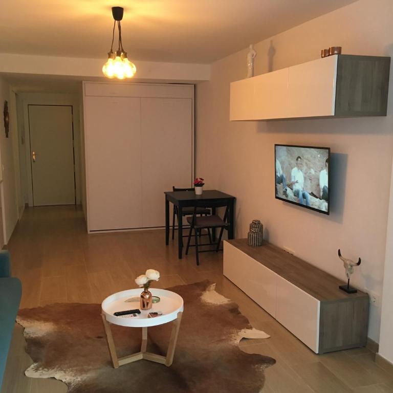 La Roca Chica first line beach Bajondillo Nice & cosy studio apartment - Estudio - 10