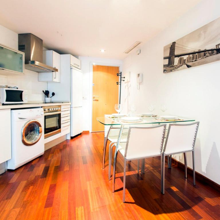 Total Valencia (Leisure & Culture) - Two-Bedroom Duplex - Carrer Trànsits 6 - 8