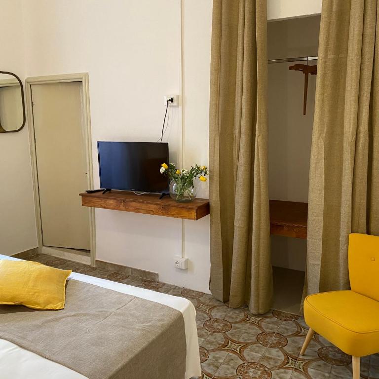 BIANCA ROOMS - Camera Matrimoniale con Balcone - 10