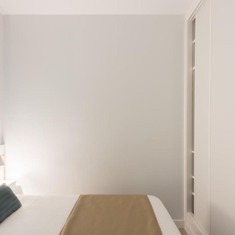 Carretas Apartments - Two-Bedroom Apartment (4 Adults) - 10