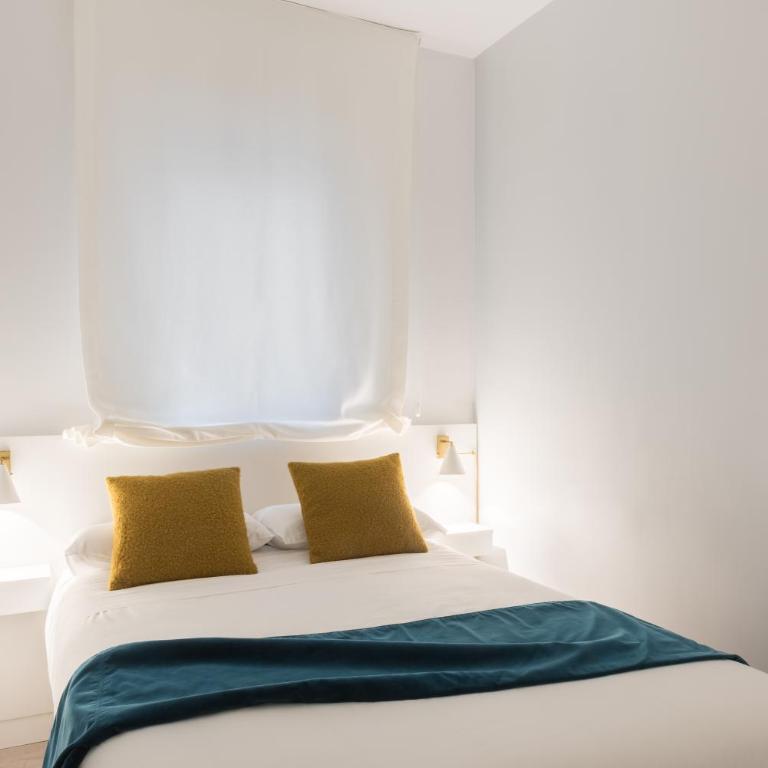 Carretas Apartments - Two-Bedroom Apartment (6 Adults) - 10