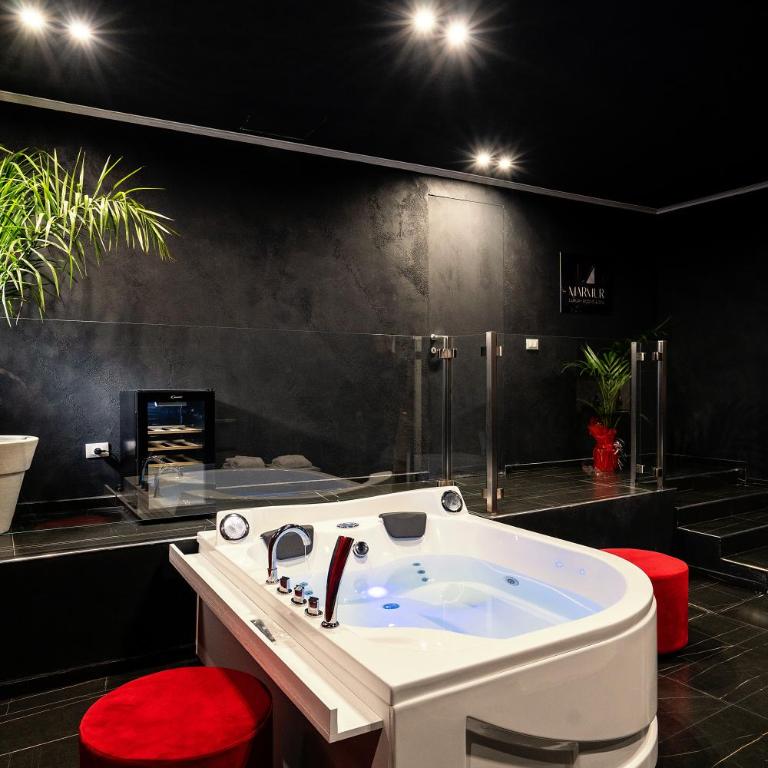 Marmur Suite - Suite King con Vasca Idromassaggio - 1