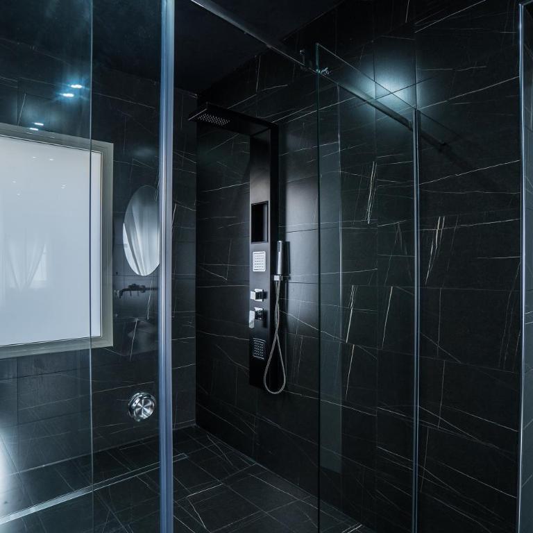 Marmur Suite - Suite King con Vasca Idromassaggio - 9