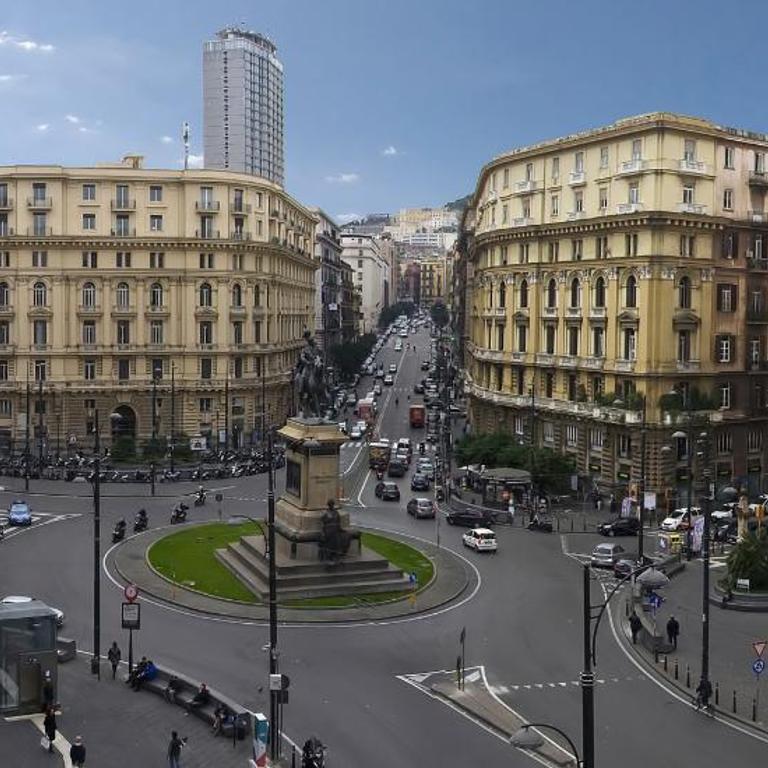 Napoli Cityscape - Camera Matrimoniale con Balcone - 2