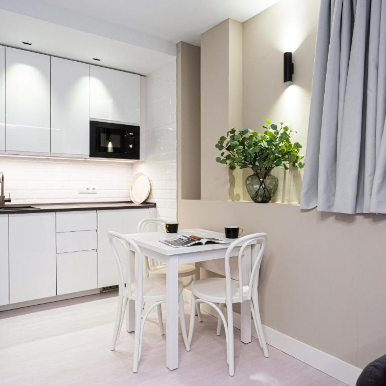 Fly Rooms Madrid Airport - Apartamento de 2 dormitorios - 11