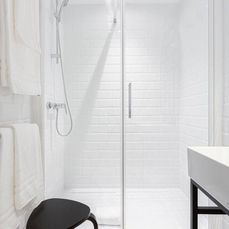 Fly Rooms Madrid Airport - Apartamento de 2 dormitorios - 12